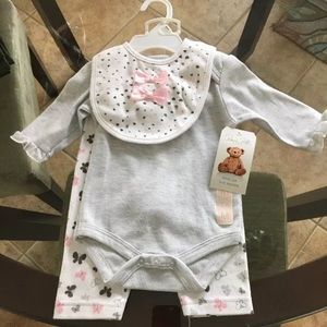 Rene Rofe 3 Piece Gift set NWT Size3-6 Months